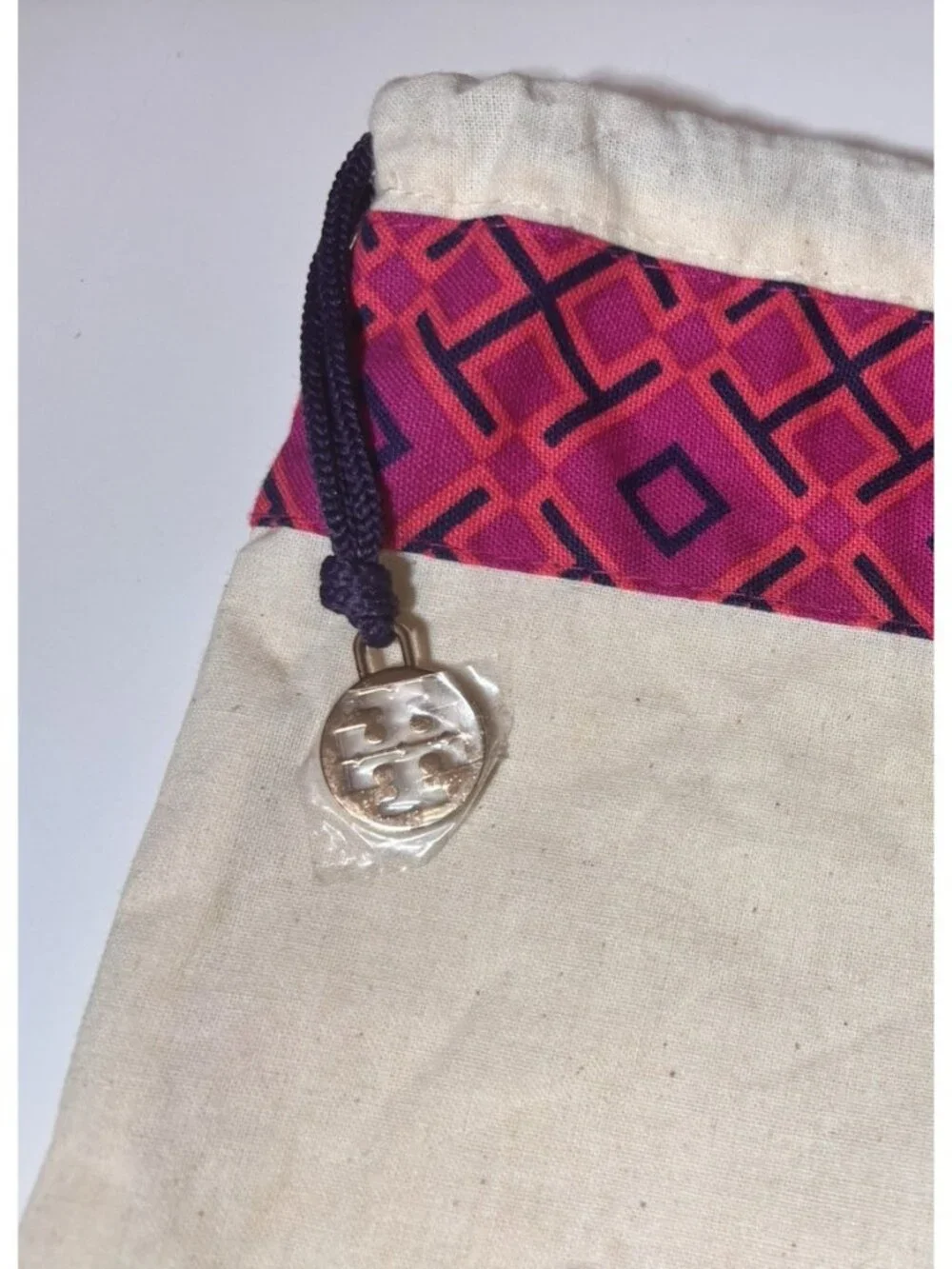 Tory Burch Large Canvas Dust Bag Magenta Geometric Trim Gold Logo Charm 22x21 - Picture 2 of 3